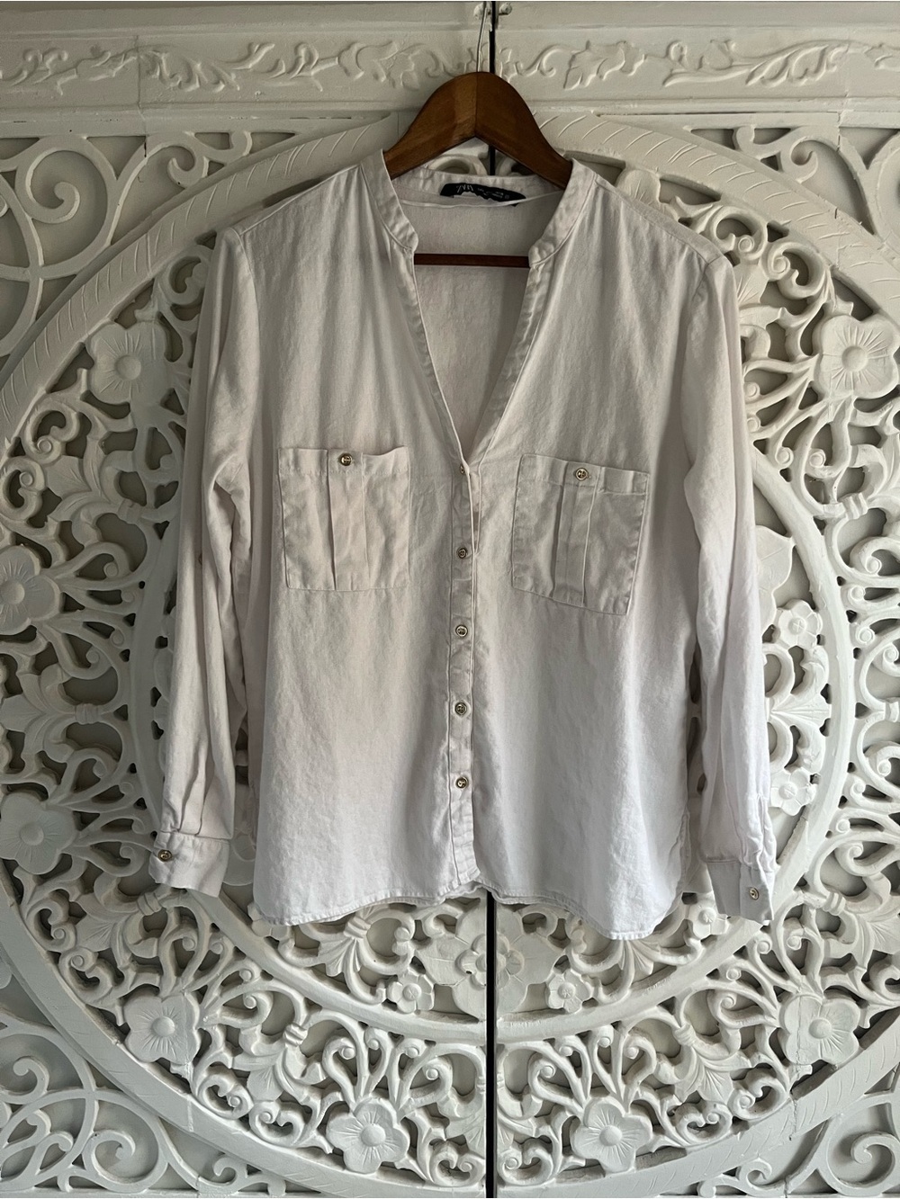 Zara White Linen Blend Button Front Blouse Gold Button Size Large